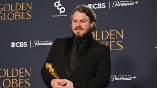 Brady Corbet staat stil bij overlijden Jeff Baena tijdens Golden Globes