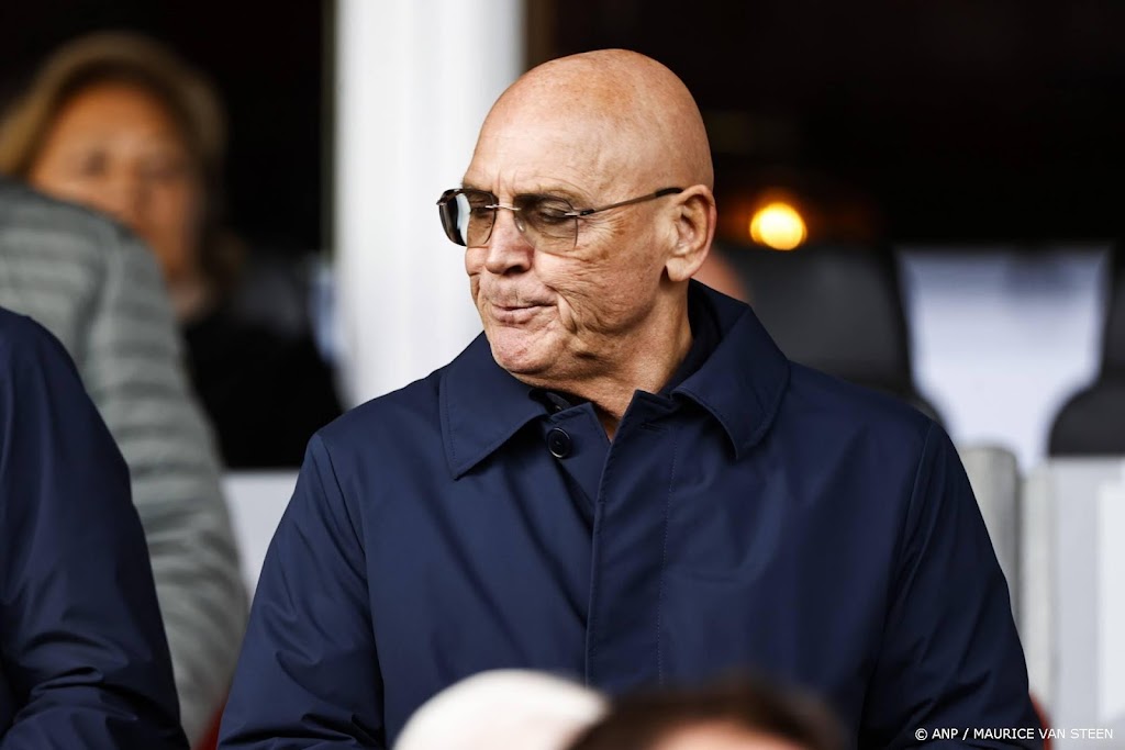 Ajax wil Ophof als opvolger Blind in raad van commissarissen