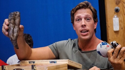 Freek Vonk in nek-aan-nekrace met Britt Dekker om Zapp Awards