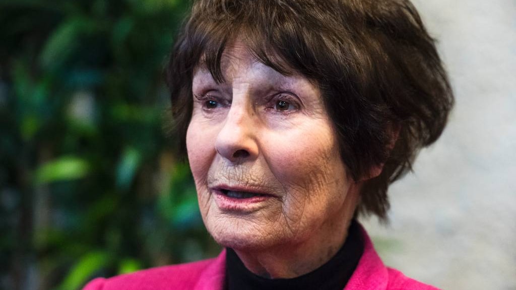 Mies Bouwman in besloten kring gecremeerd