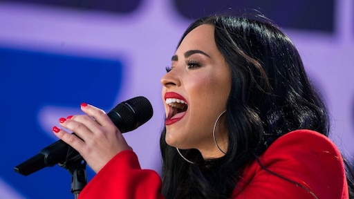 Demi Lovato slaat tand bokstrainer eruit