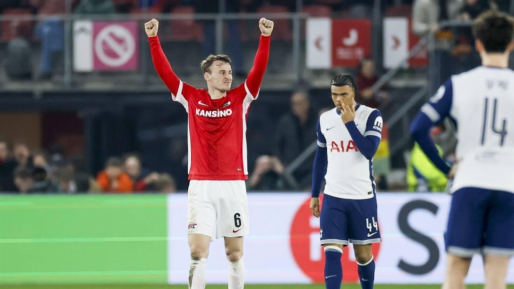 AZ heeft na knappe thuiszege op Tottenham zicht op kwartfinale