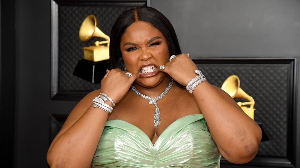 Aangeklaagde Lizzo krijgt prijs voor inzet voor gelijkheid: 'Vreemde timing'