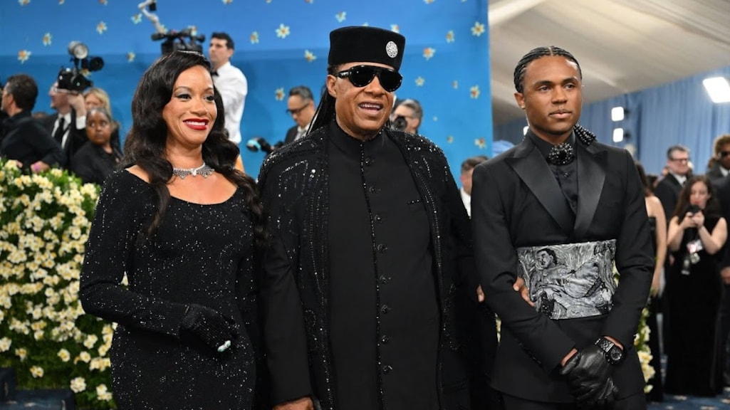 Stevie Wonder voor het eerst op Met Gala: 'Blij om zwarte ontwerpers te vieren'