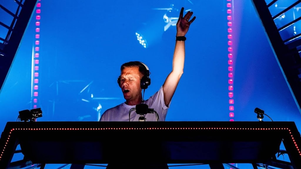 Armin van Buuren bedankt fans: 'Kon eindelijk weer voelen!'