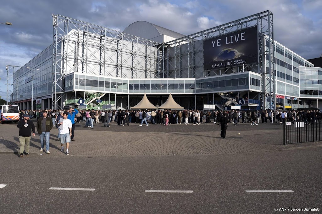 Twee mensen aangehouden bij optreden Ye in GelreDome