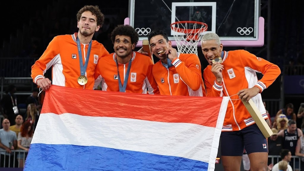 3x3-basketballers olympisch kampioen na zege op Frankrijk