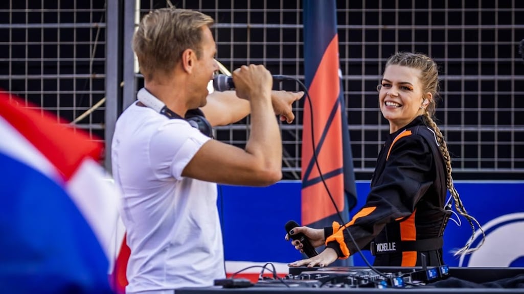 Davina Michelle dankt Dutch GP voor optreden