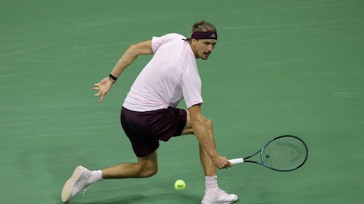 Als eerste geplaatste Zverev nu wel in drie sets door op US Open