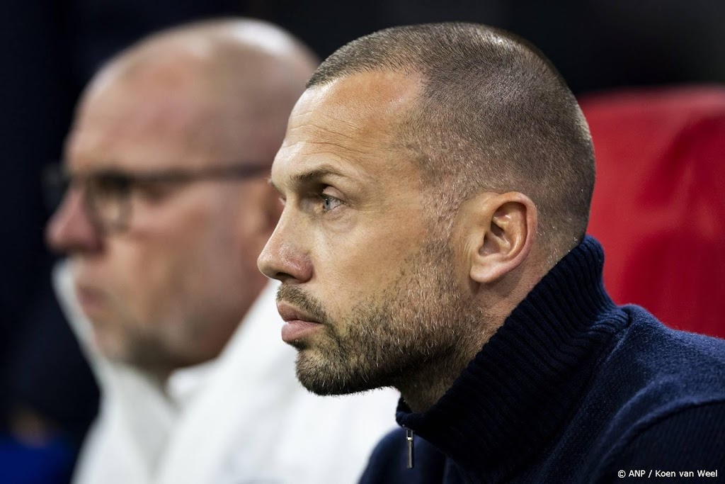 Ajax op zoek naar achtste hoofdcoach in nog geen 3,5 jaar