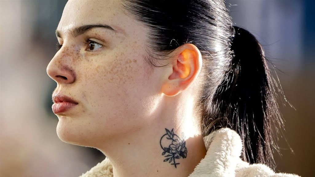 Famke Louise ruilt 'boevenauto' na 'blikken van mensen'