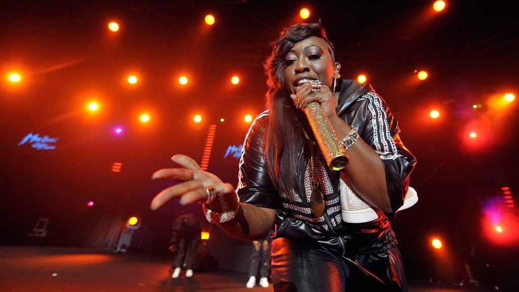 Missy Elliot aangeklaagd wegens kale hoofd op single cover