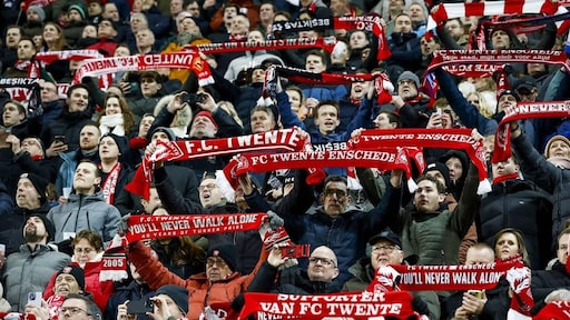 FC Twente vult lege tribunes van Vak-P met jongeren