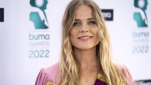 Ilse DeLange enthousiast over inzending Claude: 'Tent gaat op z'n kop'