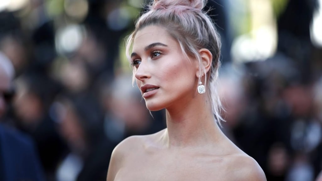 Hailey Bieber is minder close met familie: 'Heb eigen gezin'