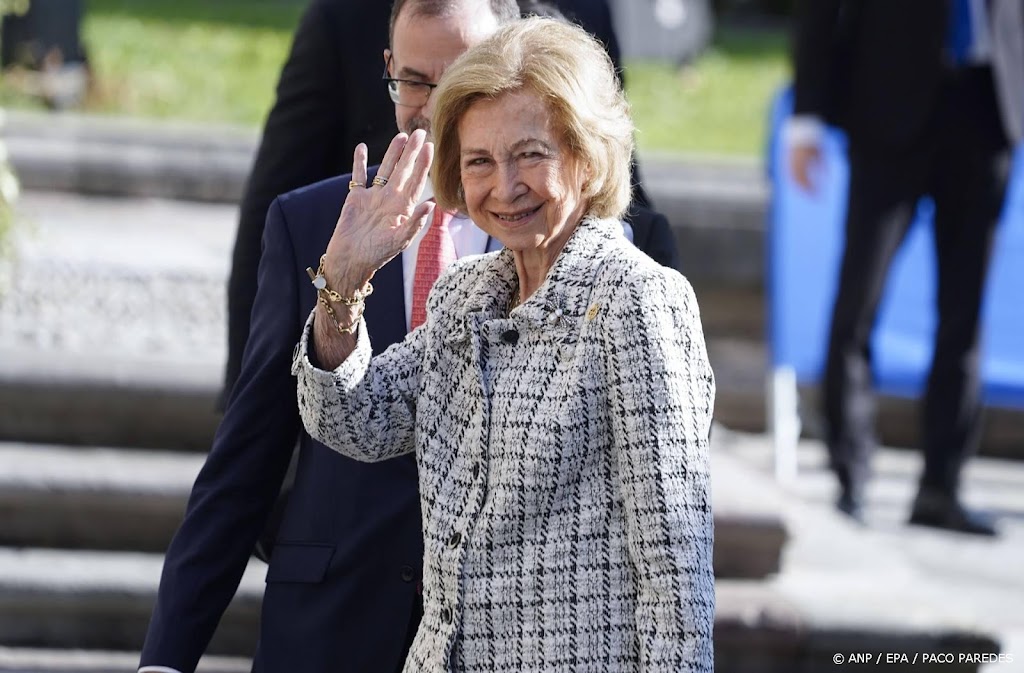 Sofía bezoekt radio-omroep voor 60-jarig bestaan Radio Clásica