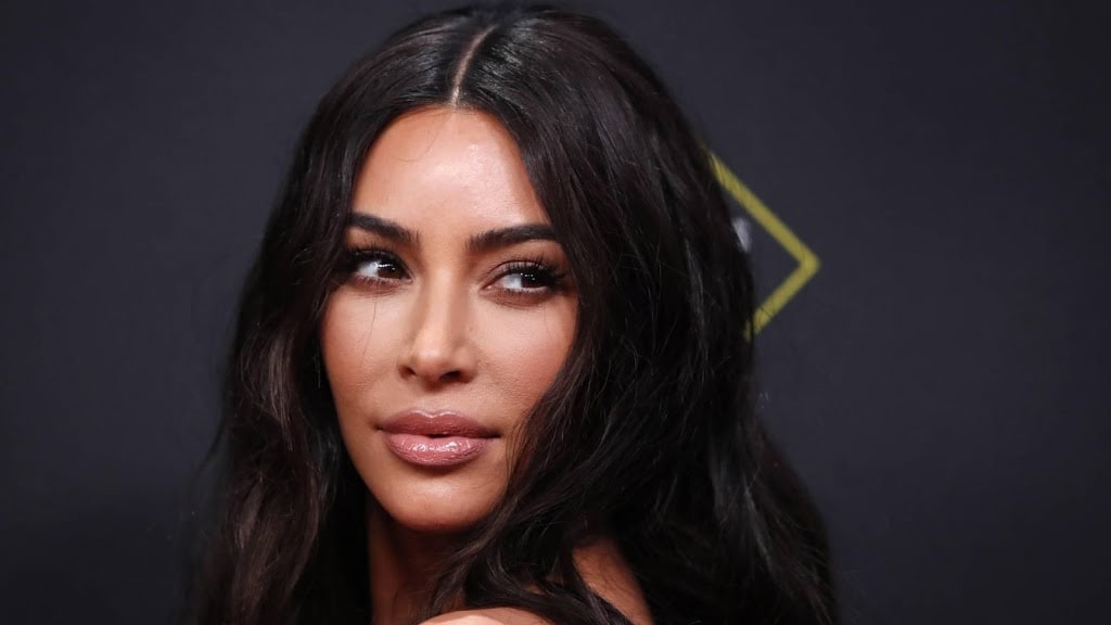 Kim Kardashian ontkent aankoop gestolen beeldwerk