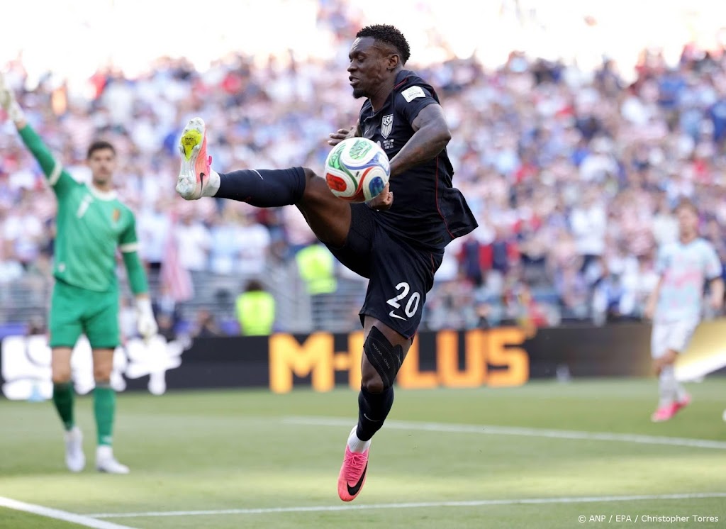 Amerikaanse fans juichen Balogun toe voor duel met België
