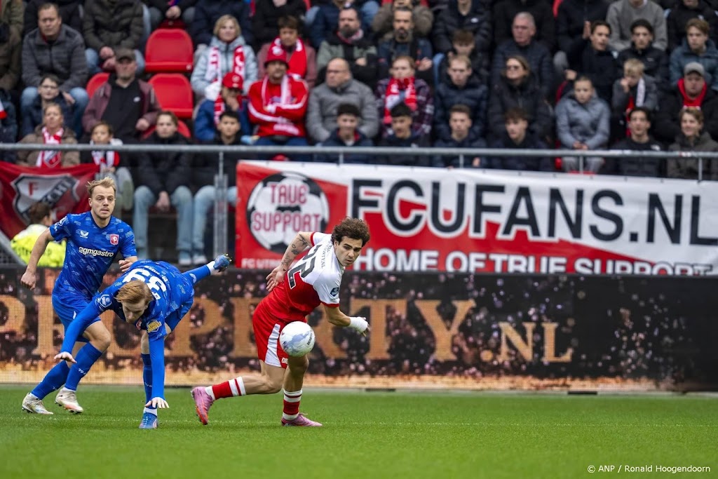 Rots bezorgt FC Twente in slotfase punt bij FC Utrecht
