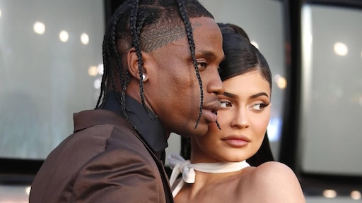 Kylie Jenner en Travis Scott vragen officiële naamsverandering voor zoon aan