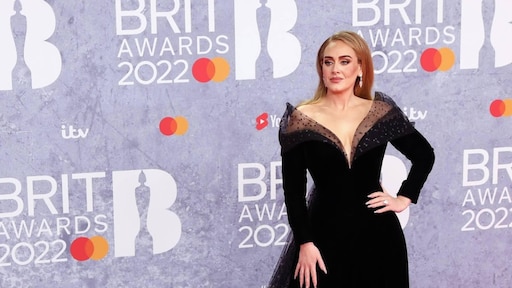 Adele laat zich voor het eerst in vijf jaar op rode loper zien