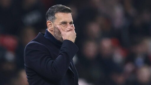 Boze coach Van Nistelrooij: hij stond wel halve meter buitenspel