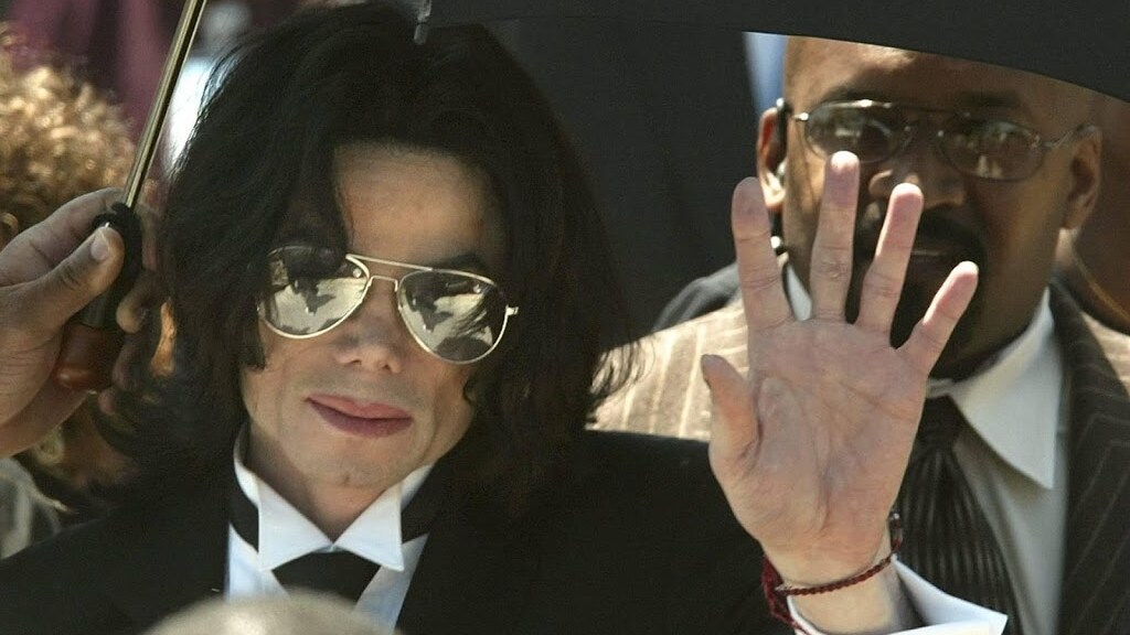 Museum doet standbeeld Michael Jackson in de ban