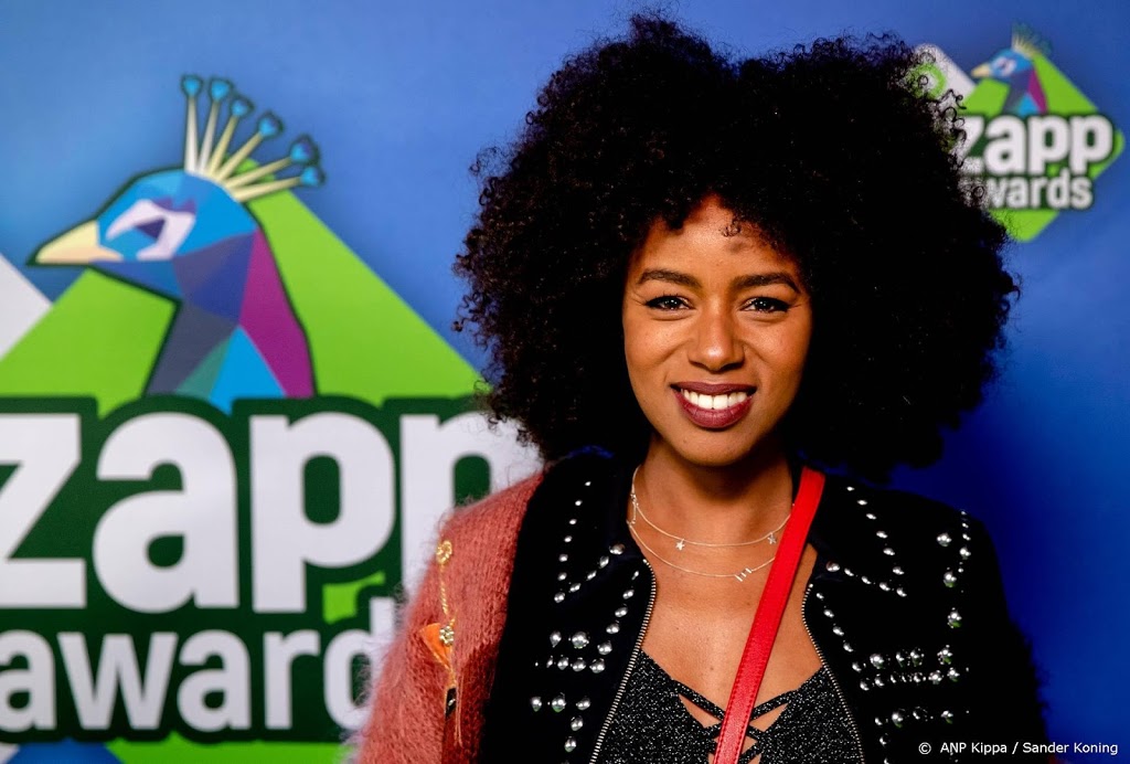 Martin Koolhoven interviewt FunX-dj Eva Cleven in Eye