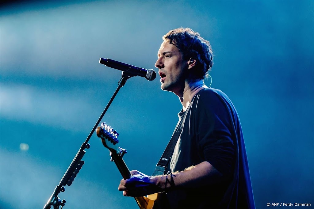 Voormalig Kensington-zanger Eloi Youssef gaat weer optreden