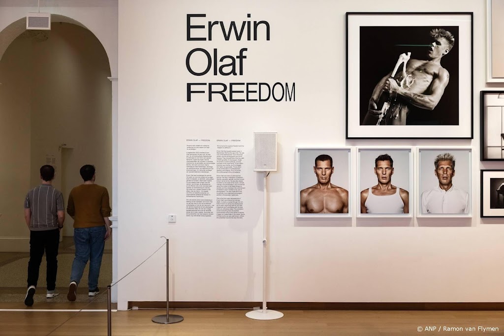 Stedelijk Museum trekt ruim 375.000 bezoekers met Erwin Olaf-expo