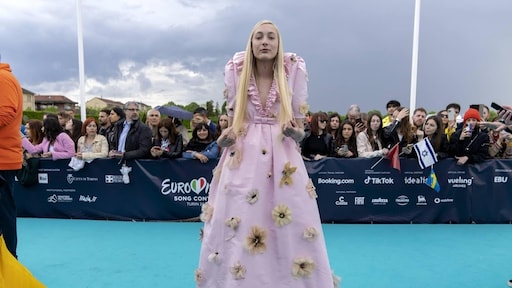 S10 nerveus tijdens openingsceremonie: 'Ben niet zo goed in lopers'