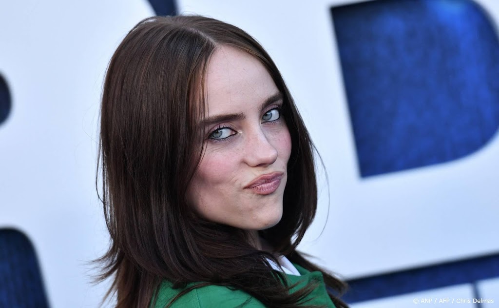 Concertfilm stuurt Billie Eilish naar top van albumlijst