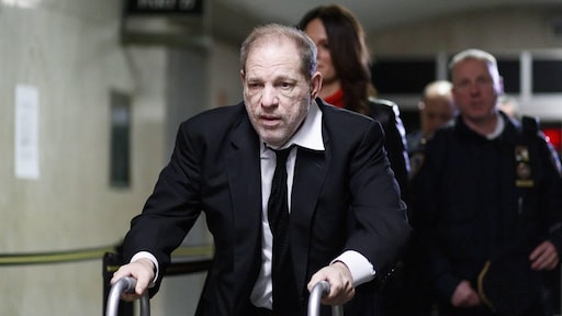 Harvey Weinstein eist 5 miljoen dollar van automaker Stellantis