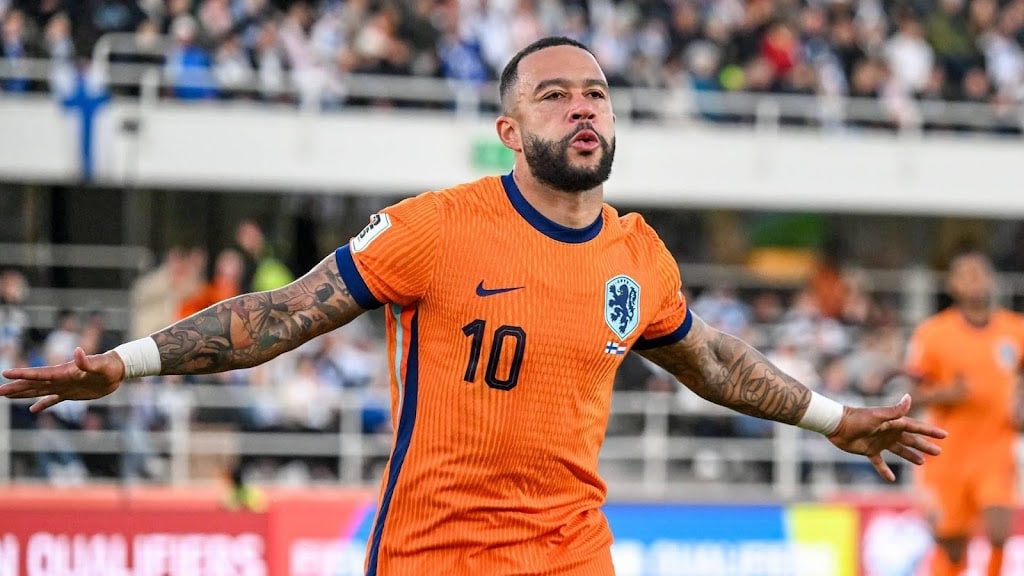 Depay is niet zo bezig met titel beste topscorer ooit van Oranje
