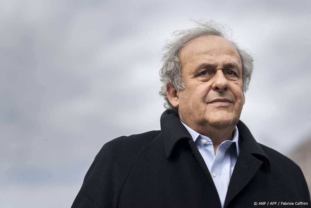 Platini klaagt FIFA-baas Infantino aan in verkiezi