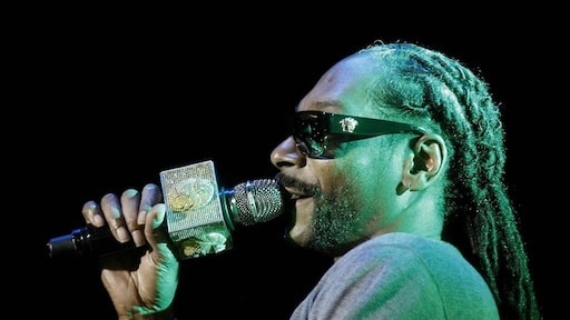 Snoop Dogg neemt het op voor vrouwenvoetbal