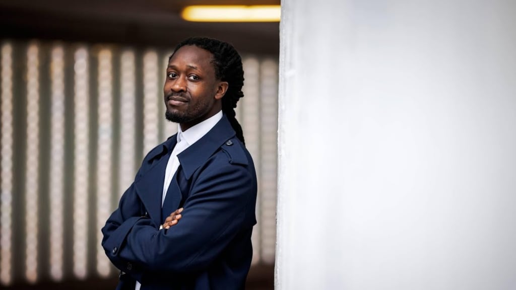 Akwasi: 'We hebben allemaal wat zonnigheid nodig'