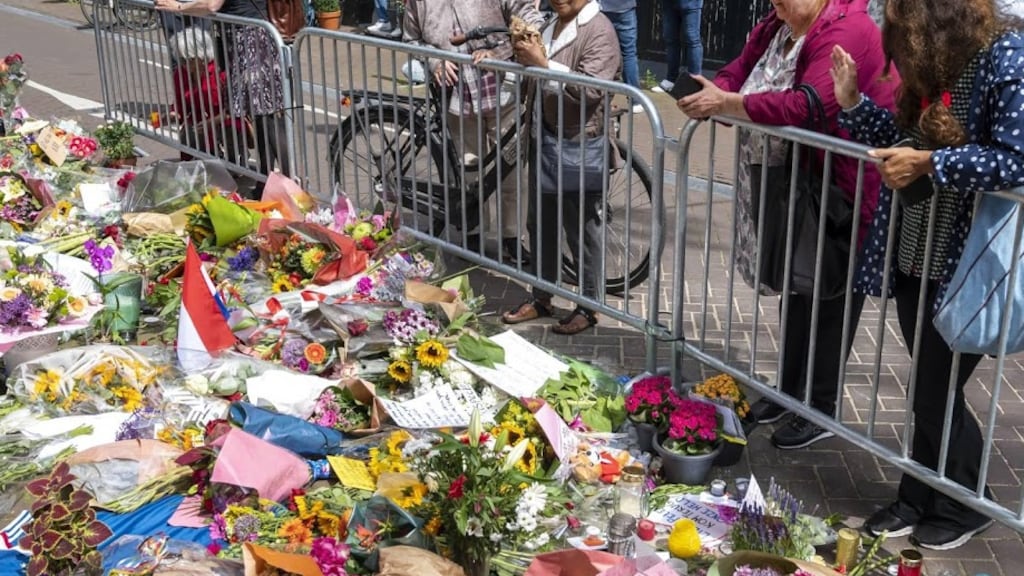 Bloemenzee voor Peter R. de Vries flink aan het groeien
