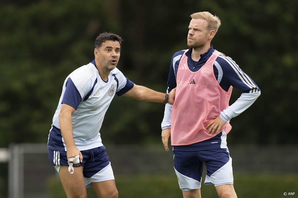 Trainer Míchel wil spelers met winnaarsmentaliteit bij Ajax