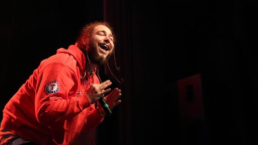 Post Malone op het podium bij uitreiking VMA's
