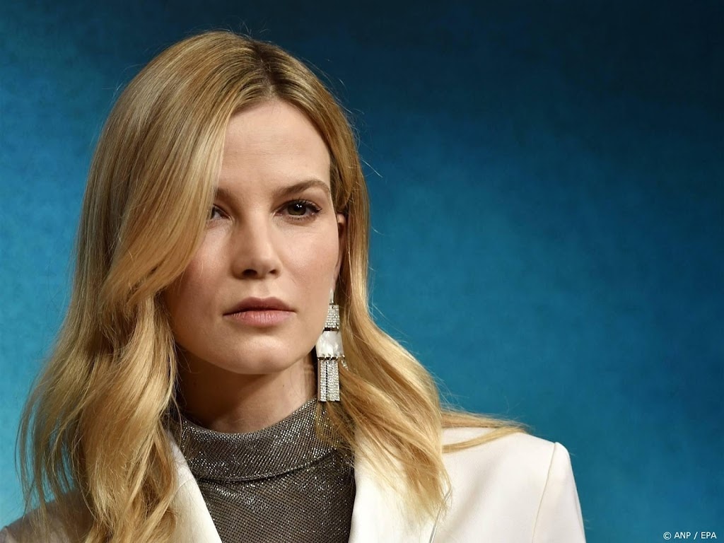 Sylvia Hoeks spreekt na tien jaar Hollywood nog altijd met Brabantse tongval: 'Dan sluipt het accent erin'