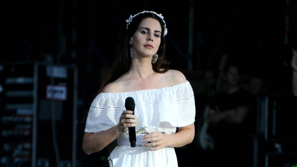 Lana Del Rey zegt concert af