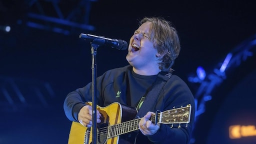 Lewis Capaldi brengt meer nieuwe muziek uit dit jaar