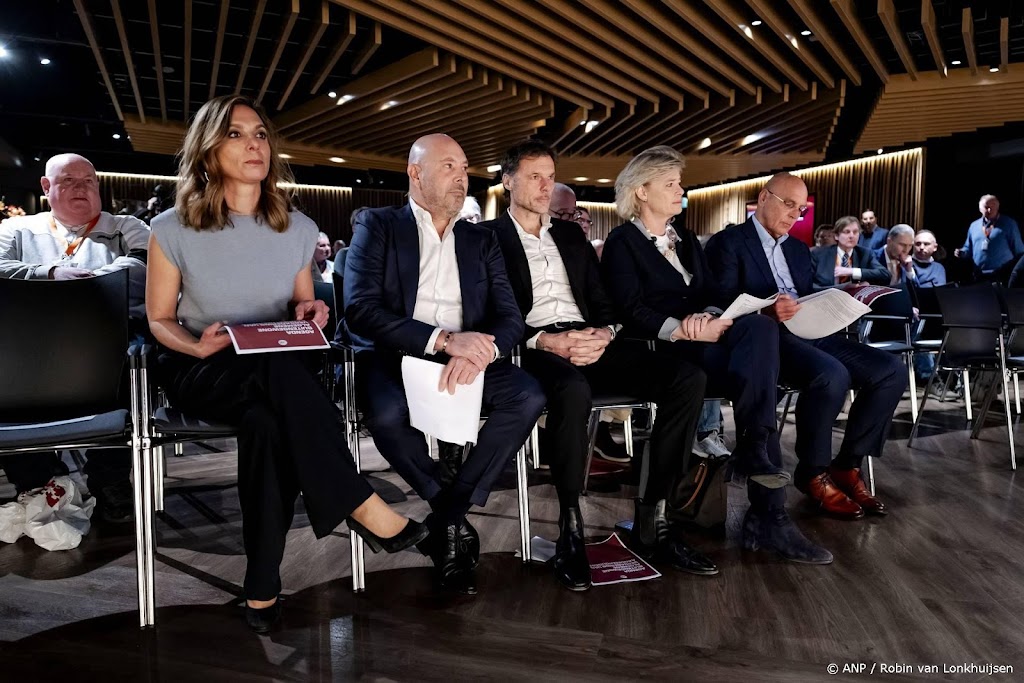 Aandeelhouders Ajax akkoord met vijf nieuwe commissarissen