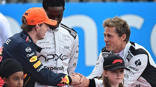 Brad Pitt heeft tijd van zijn leven op circuit van Silverstone: dankbaar voor warm welkom