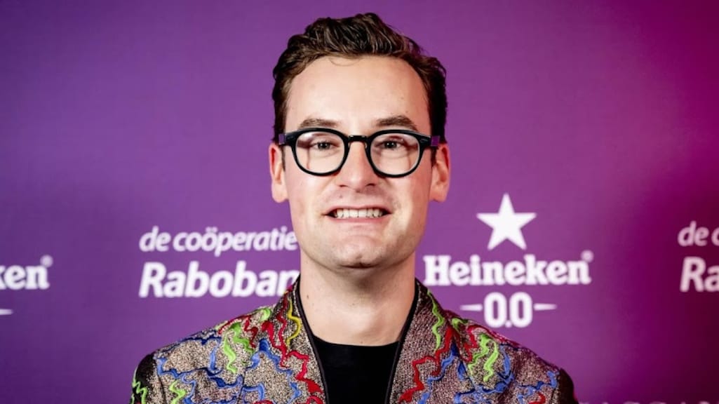 Splinter Chabot doet weer live verslag van Canal Parade in Amsterdam