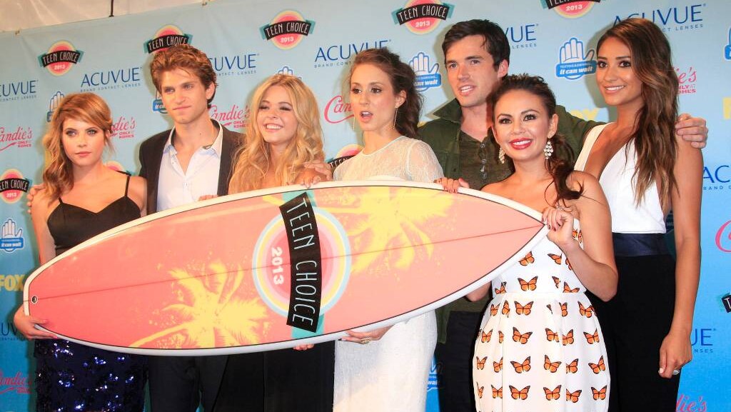 Pretty Little Liars Janel Parrish getrouwd