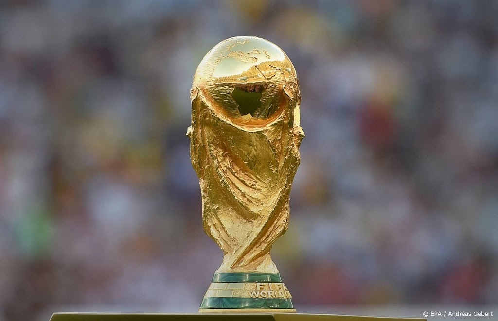 Ook associatie nationale competities tegen WK om de twee jaar