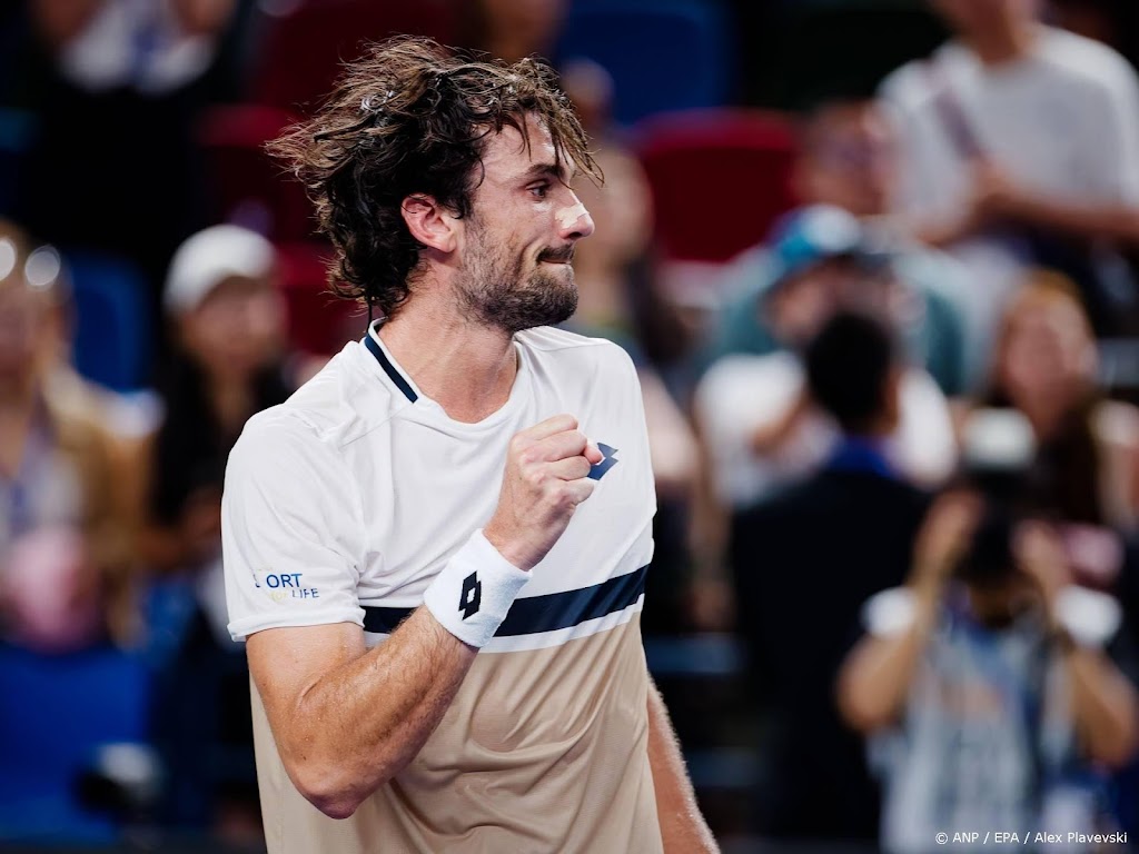 Tennisser Vacherot blijft met zege op Rune verbazen in Shanghai
