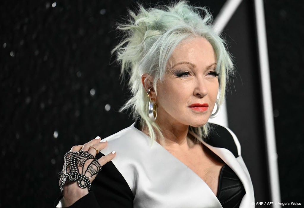 Cyndi Lauper geëerd door artiesten bij Hall of Fame-inductie